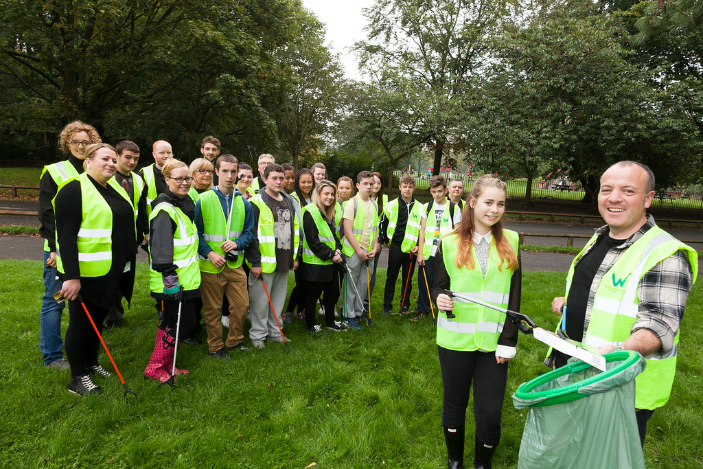 Community Litter Pick In Wythenshawe Park Wchg